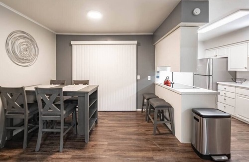 Lubbock Appartement | Hoff Gardens 11 - 2BR 2BA - Seasonal Pool