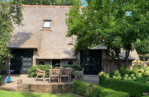 Municipality of Barneveld Maison | Hofstede "Den Hul"- Riant & Authentiek onthaasten - 8 persoons