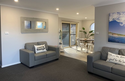 Merewether Maison | Hoggy's @ Merewether Beach - Close to Everything