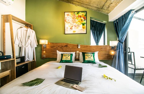 Cam Pho Lit Et Petit-Déjeuner | HOI AN HEART LODGE - STUDIO ROOM + BALCONY + SWIMMING POOL