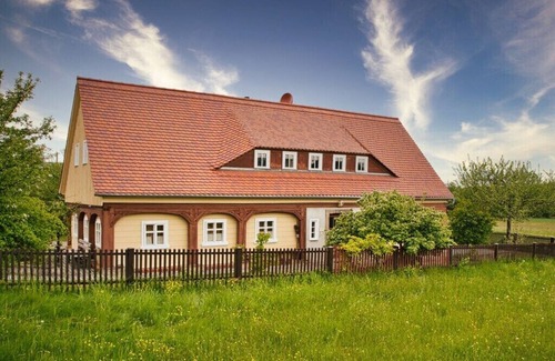 Grossschoenau Appartement | Holiday home Wiesenhäusel