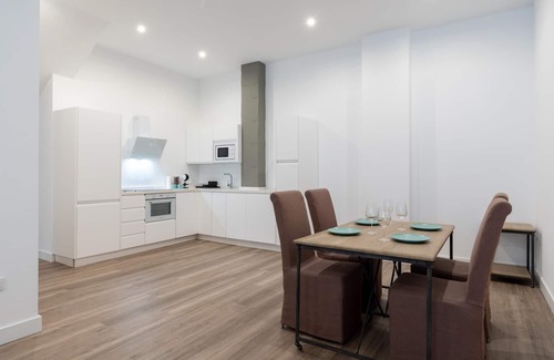 Camas Appartement | Holi-Rent AT Erillas 1