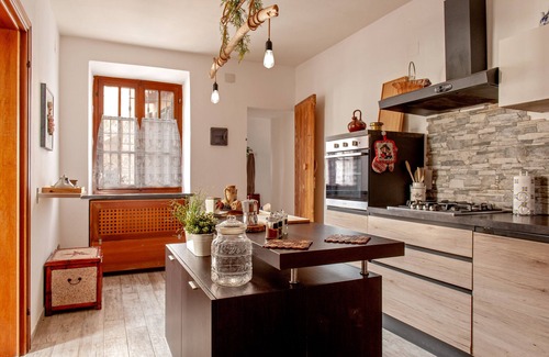Asciano Pisano Maison | Maison de vacances 'Casa Zito' avec vue sur les montagnes, terrasse privée et Wi-Fi