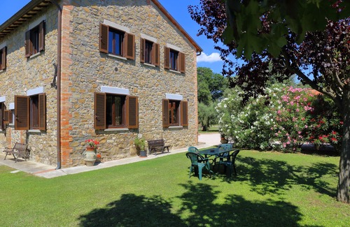 Passignano sul Trasimeno Appartement | Appartement indépendant dans ferme avec piscine-Melograno- Residenze San Martino