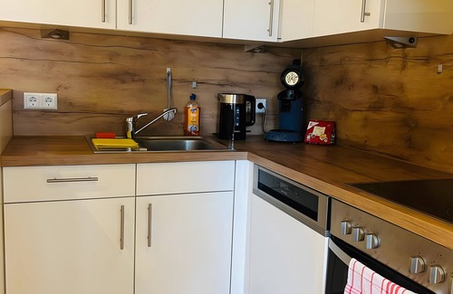 Kressbronn Appartement | Holiday Apartment "Neu" with Mountain View, Balcony and Wi-Fi