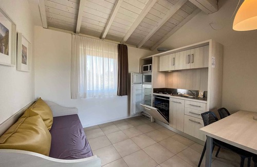Cavalcaselle Appartement | Holiday apartment with pool and sun loungers