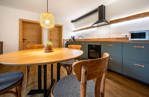 Funes Appartement | Logement de vacances "Valentin 36 Appartement Raschötz" avec Wi-Fi et balcon