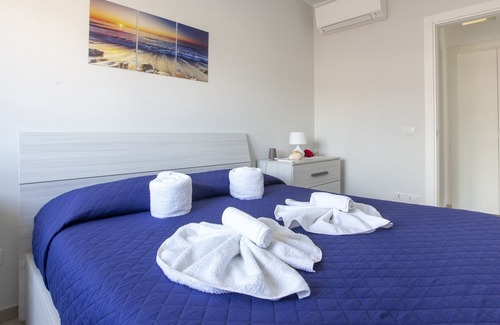 Sant'Agata di Militello Appartement | Holiday Apartment "Moderno Centro Cittá" with Balcony & Wi-Fi
