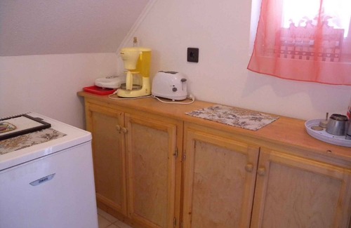 Balatonszentgyoergy Appartement | Appartement de vacances avec balançoires, bac à sable et pataugeoire