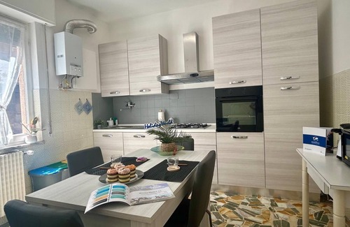 Albisola Superiore Appartement | Appartement de vacances Albisola Superiore pour 1 - 4 personnes avec 1 chambre à coucher - Logement