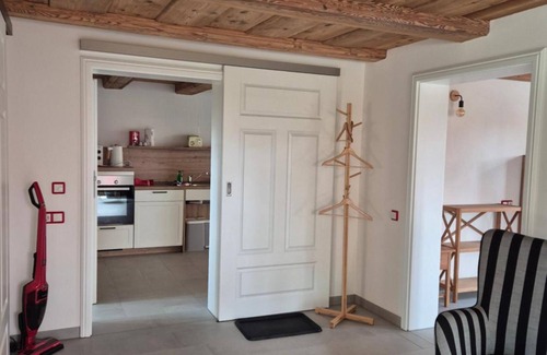 Bertsdorf Appartement | Holiday Apartment 'Lausche' with Private Terrace and Wi-Fi