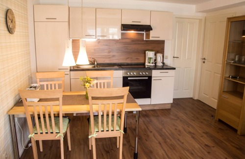 Bergen auf Ruegen Appartement | Appartement de vacances fenil avec 2 chambres et terrasse, près de Störtebeker