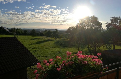 Donaueschingen Appartement | Holiday Apartment 'Sternenhimmel' with Shared Garden, Balcony and Wi-Fi