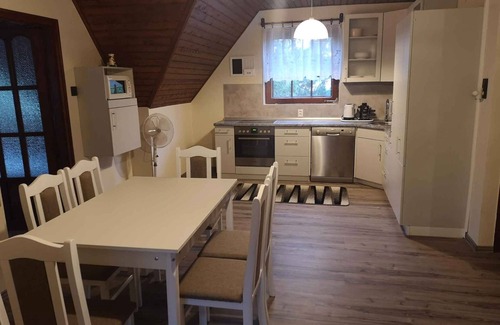 Balatonszarszo Appartement | Appartement de vacances avec piscine et Internet