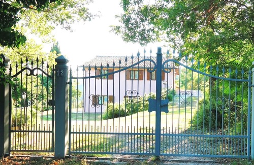 Acqualagna Appartement | Holiday apartment Acqualagna for 1 - 6 persons - Twin house