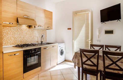 Follonica Appartement | Appartement de vacances "Acqua" avec vue sur mer et jardin privé