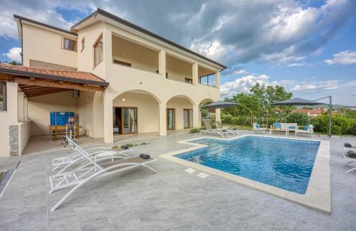 Sveti Martin Maison | Holiday Apartment Aida with Private Pool