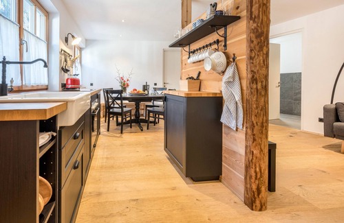 Bressanone Appartement | Appartement "Binderhof Apt Untn" avec vue sur les montagnes, jardin partagé et Wi-Fi.