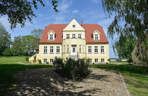 Grubnow Appartement | Appartement de vacances "Gut Grubnow Rügen - 3" avec vue sur lac, terrasse partagée et Wi-Fi