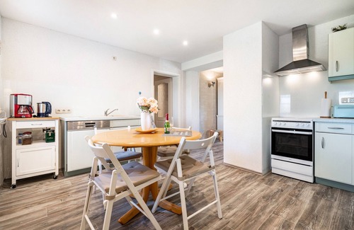 Blankensee Appartement | Appartement "Ferienwohnung Eichenhof" avec terrasse partagée, jardin privé et Wi-Fi