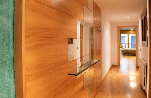 Sort Appartement | Appartement de vacances 'Exclusivo Apartamento' à Sort avec balcon et vue sur les montagnes