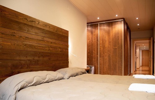 Sort Appartement | Appartement de vacances 'Exclusivo Apartamento' à Sort avec balcon et vue sur les montagnes