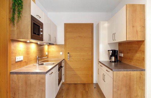 Galtur Appartement | Appartement "Gorfenspitze" avec vue sur les montagnes, terrasse partagée et Wi-Fi
