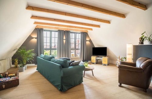 Mahndorf Appartement | Holiday Apartment "Hanse" with Private Terrace & Wi-Fi