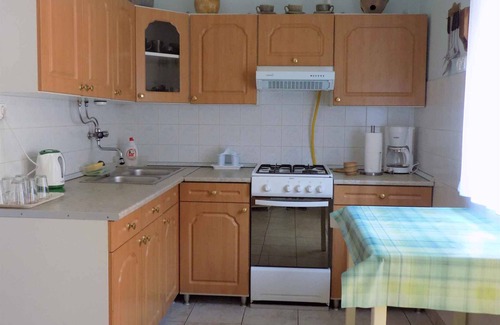 Balatonlelle Appartement | Holiday apartment with children's swing and grill