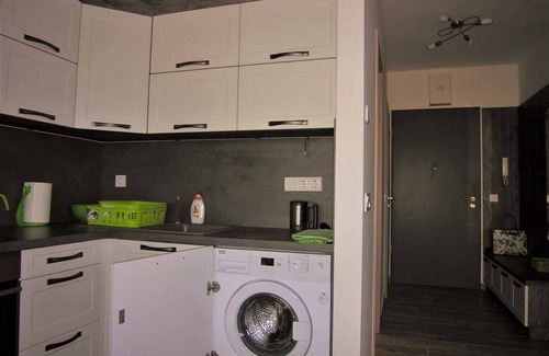 Balatonlelle Appartement | Appartement de vacances 100m du lac Balaton avec piscine et air conditionné