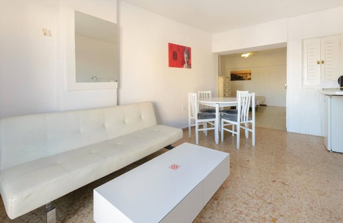 Es Canar Appartement | Appartement de vacances dans un complexe bien entretenu avec terrasse.