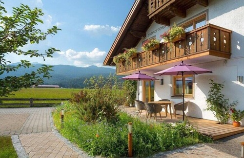 Kruen Maison | Holiday apartment in Krün with swimming pool