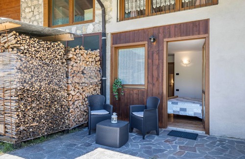 Ronzo-Chienis Appartement | Appartement de vacances "Agritur Piazera Con Terrazzo" avec vue sur la montagne