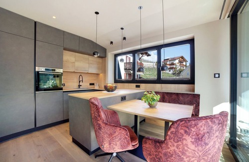 Merano Appartement | Appartement "Levita Living Freiheit" avec vue sur les montagnes, terrasse privée et Wi-Fi