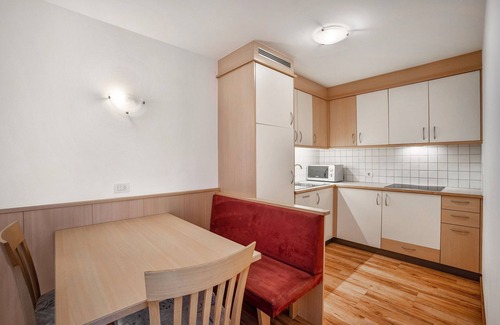 Naz Appartement | Appartement 'Linder 11' avec vue sur les montagnes, piscine partagée et Wi-Fi