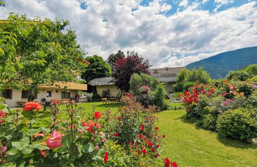 Naz Appartement | Appartement 'Linder 15' avec vue sur les montagnes, piscine partagée et Wi-Fi