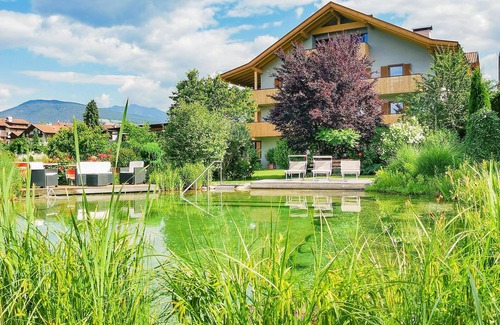 Naz Appartement | Appartement 'Linder 15' avec vue sur les montagnes, piscine partagée et Wi-Fi