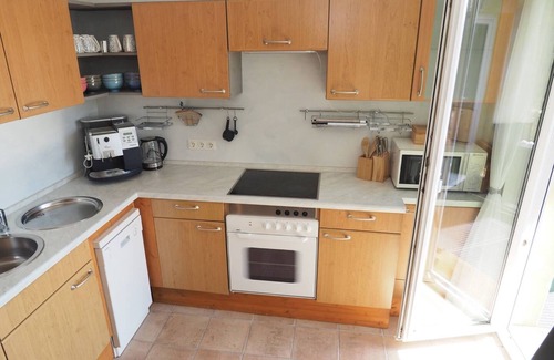 Konigheim Appartement | Appartement "Mediterranes Gelbes Haus" avec piscine privée, sauna et climatisation