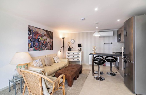 Cerro do Mocho Appartement | Appartement Mel de Flor avec vue sur la mer, piscine à débordement partagée, jardin partagé et Wi-Fi