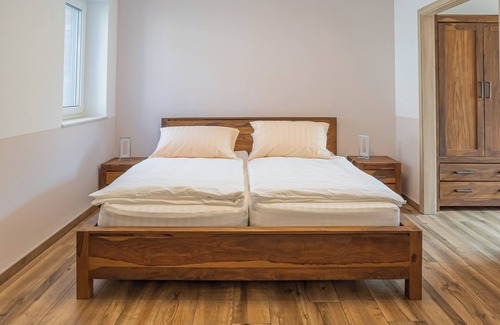 Beerfelde Appartement | Holiday apartment on the farm with its own parking space, barrier-free