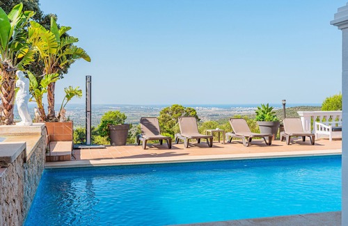 Portol Appartement | Holiday Apartment 'Sky Villa In Portol' with Shared Pool, Wi-Fi and Air Conditioning