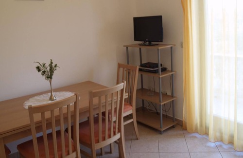 Muline Appartement | Holiday apartment Ugljan (Ort) for 1 - 4 persons with 2 bedrooms - Holiday apartment in one or multi