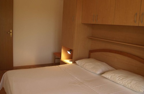 Muline Appartement | Holiday apartment Ugljan (Ort) for 1 - 4 persons with 2 bedrooms - Holiday apartment in one or multi