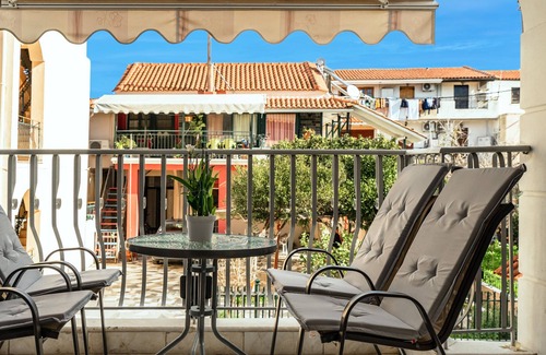 Lixouri Appartement | Apartamento vacacional "Villa Seven Islands 1" con 2 balcones, jardín y Wi-Fi