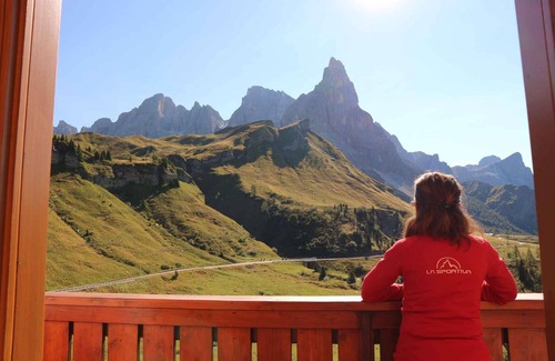 Passo Rolle Appartement | Appartement de vacances avec une vue du balcon sur les Dolomites