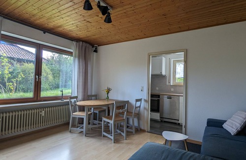 Oberlengenhardt Appartement | Appartement "Ferienwohnung Wiesenblümle" avec terrasse privée, jardin privé et Wi-Fi