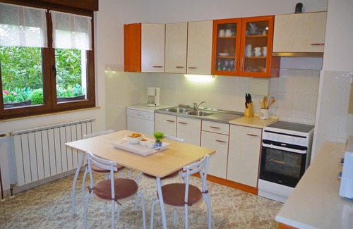 Zminj Appartement | Appartement de vacances avec piscine privée dans le village de Sutivanac
