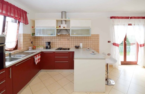 Sajini Appartement | Holiday apartment with air conditioning and mounting pool