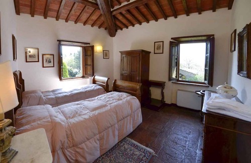 San Pietro a Cegliolo Appartement | Holiday apartment with outdoor pool and WiFi