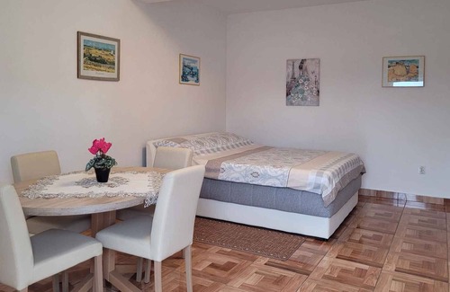 Plomin Appartement | Holiday apartment with pool